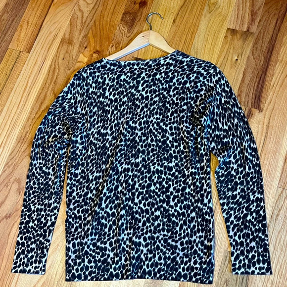 J Crew Leopard Print Lightweight Crew Neck Sweater; Smalll - Picture 2 of 6